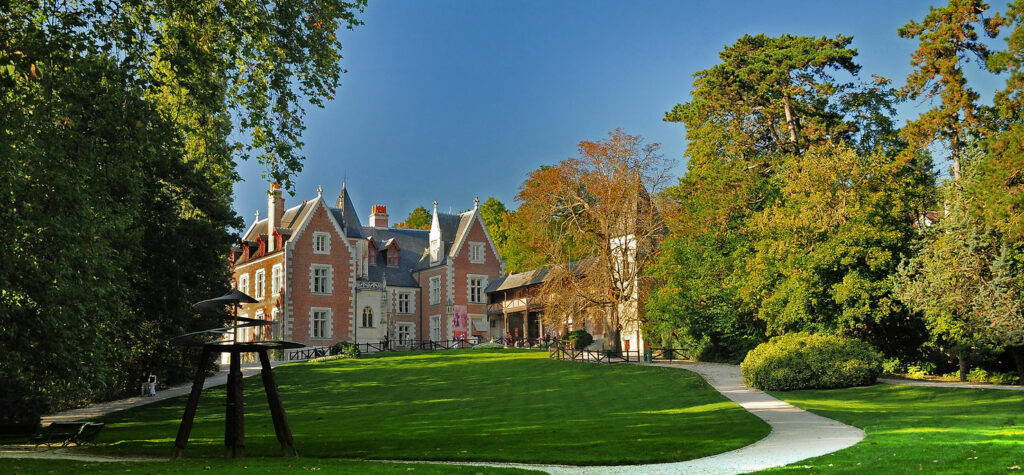 Fig. 3 Castello di Cloux (oggi Clos Lucè) Francia